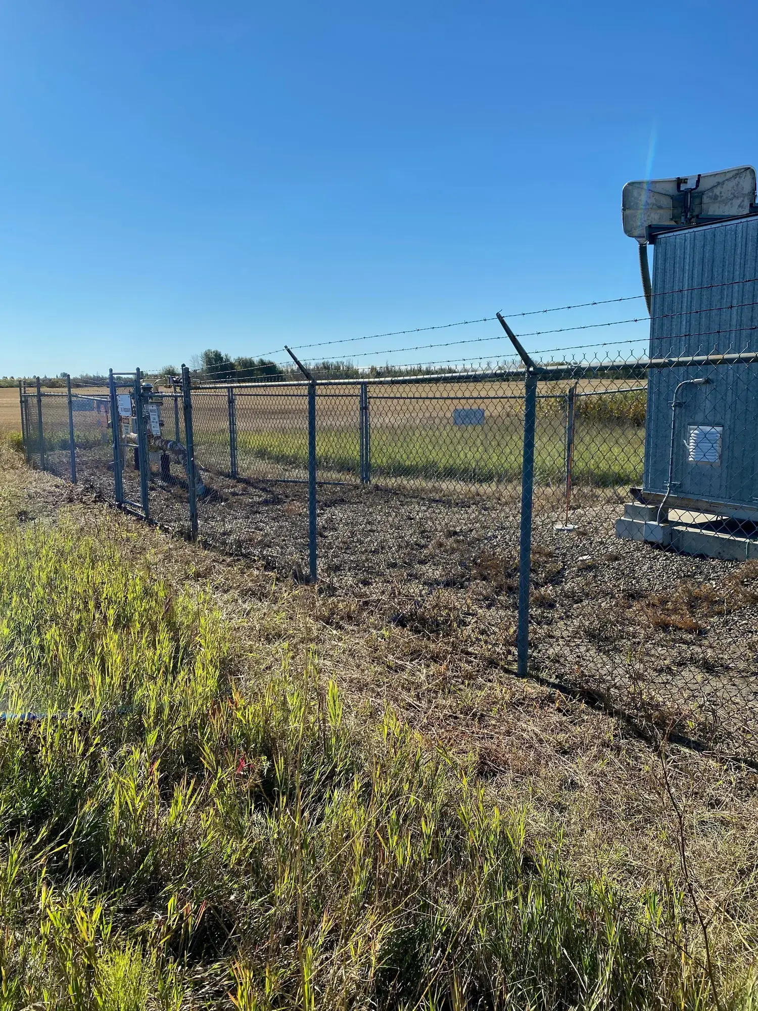 Boom sprayer on pipeline ROW